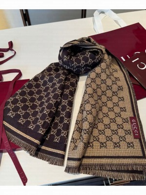 Gucci GG wool scarf