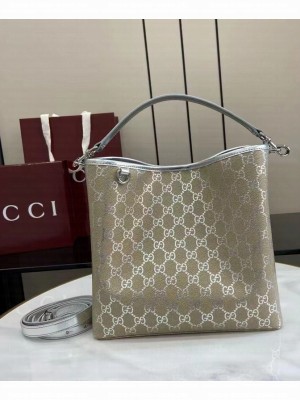 Gucci GG Emblem Medium Bucket Bag 815103