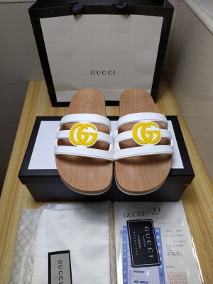 Gucci Unisex Rubber Flat Slide Sandals 026 2021 Collection
