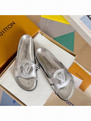 Louis Vuitton LV Isola Flat Mule 01