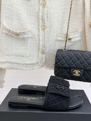 Chanel knitted mules with CC Turn Lock black 2025