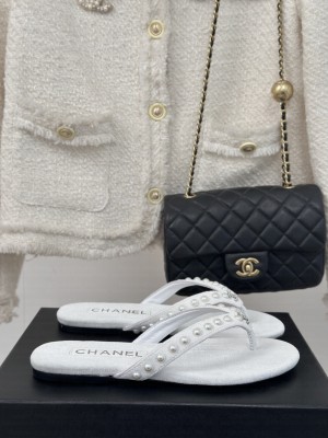 Chanel Thongs Velet & Imitation Pearls White 2025