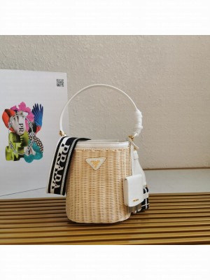 Prada Raffia tote bag 1BE062 white