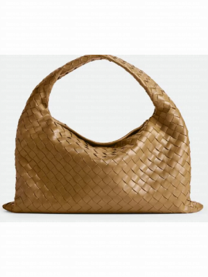 Bottega Veneta Hop Shoulder bag with Intrecciato craftsmanship in calf leather 796262 Dark praline