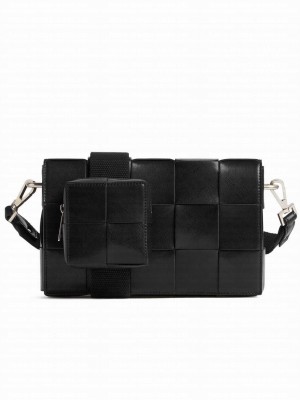 Bottega Veneta Cassette With Versatile Strap Black