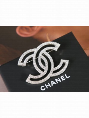 Chanel Women's Brooch AB1127