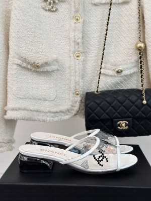 Chanel Crystal CC LOGO Slide Mule 02