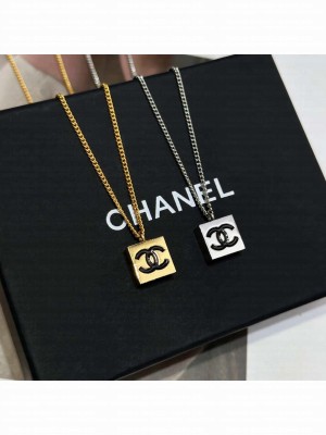 Chanel Women's Necklace ABC067