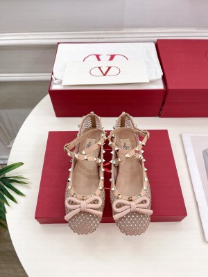 Valentino Garavani Rockstud leather and satin-trimmed crystal-embellished tulle ballet flats Beige