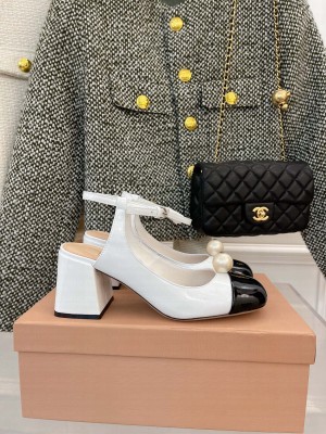 Miu Miu patent leather With pearls  pumps Pink