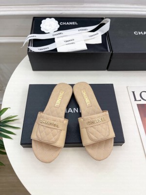 Chanel Quilting lambskin Logo slides Beige 2025