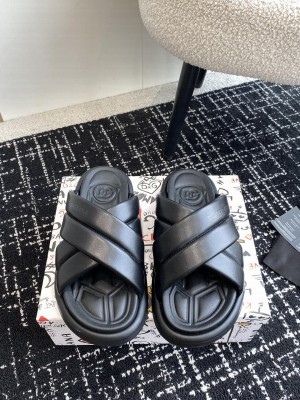 Dolce & Gabbana Man's Calfskin Slide sandals 015