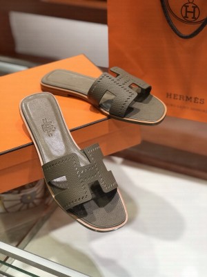 Hermes Oran Flat slippers in epsom leather 015 2021 Collection