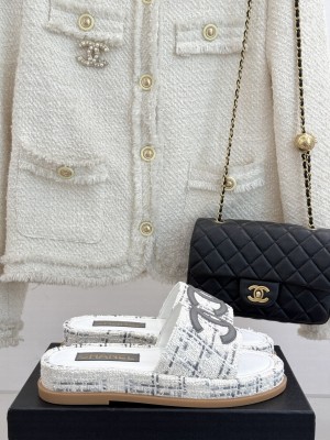 Chanel Tweed CC Logo Slide Mule White 2 2025