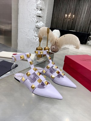 Valentino Garavani Roman Stud ballet flat in calfskin with straps purple
