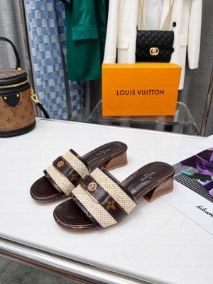 Louis Vuitton LOCKIT Mules 1AA1A1 06
