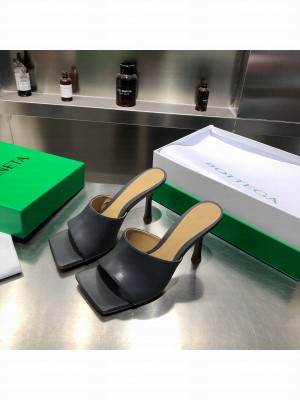 Bottega Venta Leather mules with a squared sole heel 9cm 2021 Collection 03