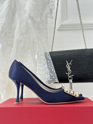 Roger Vivier Crystal buckle in Satin 8.5cm Pump Navy