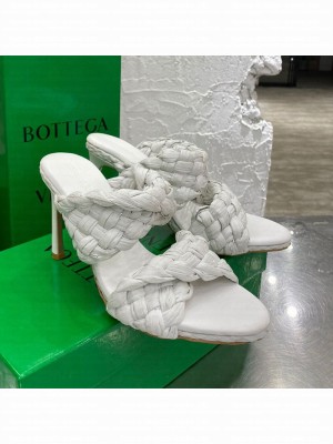 Bottega Veneta The Curve Raffia Heel Sandals 9.5cm White  2021 Collection