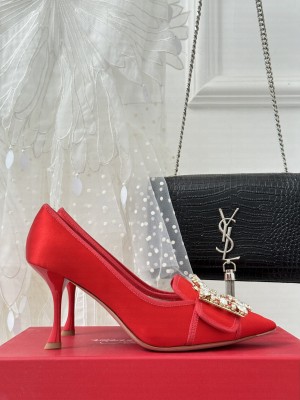 Roger Vivier Crystal buckle Velvet 8.5cm pump Red