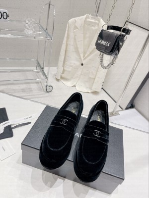 Chanel 60mm Velvet Loafers G39206 Spring/Summer 2023 Collection, Black