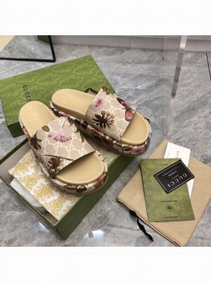 Gucci GG Canvas Platform 5cm Slide Sandals 2023 06
