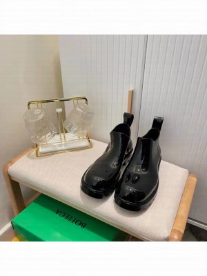 Bottega Veneta Unisex Shine Rubber TPU Ankle Boots Black 2022 Spring/Summer 2022 Collection
