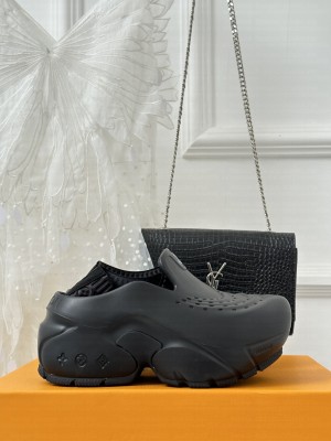 Louis Vuitton LV Shark Clog 2023 Black