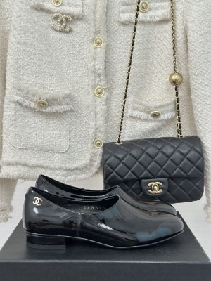 Chanel Patent Calfskin Loafers Flat Black Upper 2025 G46194