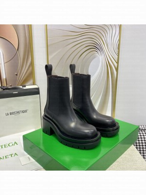 Bottega Veneta LUG Calfskin 7cm Chelsea Ankle boots Fall/Winter 2021 Collection, Black