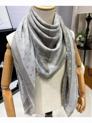 Louis Vuitton Women's Duogram Shawl