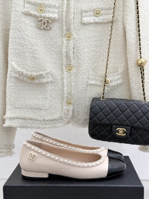 Chanel Lambskin & Patent Calfskin Ballet Flats with Pearls Beige 2025