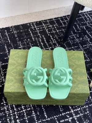 Gucci Women's slide sandal with interlocking G green Rubber 2024