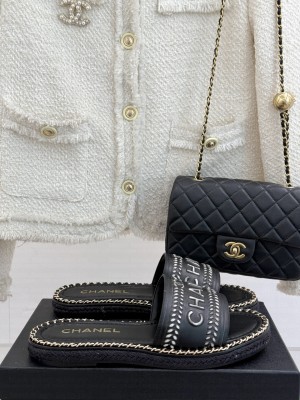 Chanel flat CC with chain slippers black 2025