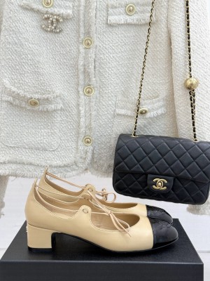 Chanel Lambskin & Patent Calfskin Mary Janes G46323 5cm Pumps beige 2025  