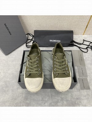 Balenciaga Man's Paris Destroyed low-top Sneakers 2023 03