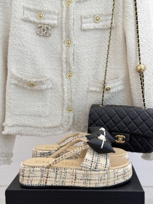 Chanel platfrom cc slipper with bow and pearl beige 2025