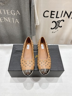 Alaïa CALFSKIN RIVET BALLET FLATS BEIGE