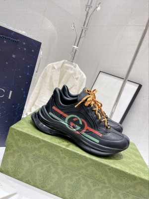 Gucci Unisex Run Sneaker 06