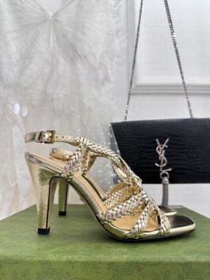 GUCCI WOMEN'S CRYSTAL INTERLOCKING G SANDAL GOLD