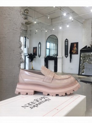Alexander McQueen Wander loafer pink