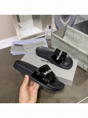 Balenciaga Unisex Pool Slide Sandal 2021 Collection 015
