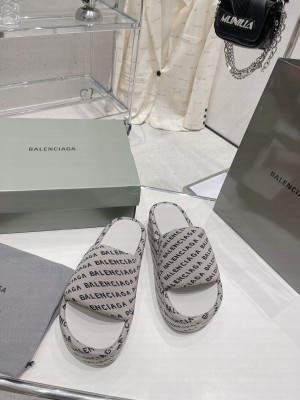 Balenciaga Unisex Logo Platform Slide Sandals 5cm 2023 02