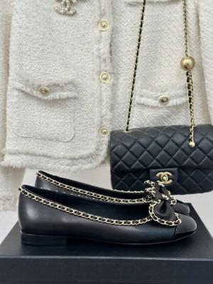 Chanel Women's Chain Around And Bow Lambskin Leather Flat Black