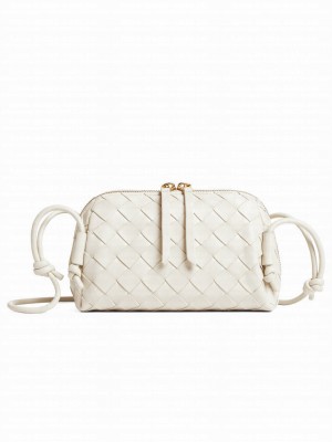 Bottega Veneta Intrecciato 15 Concert Pouch Cream