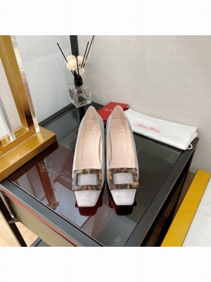 Roger Vivier 4.5cm Belle Vivier Motherpearl Buckle Pumps 03