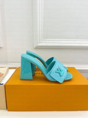 Louis Vuitton Shake Slide Sandals 8.5cm in Blue Patent Leather with LV Twist 2023 06