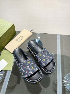 GUCCI Women's Denim Flower platform sandal 2022 Collection