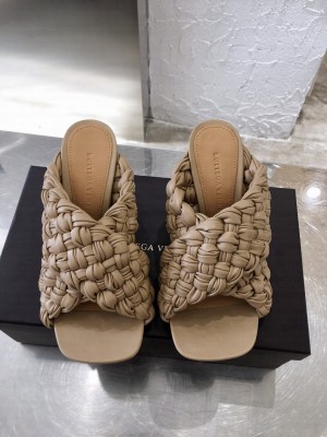 Botteg Veneta BOARD Beige Lambskin Woven 90mm Heel Slide Sandals 2020