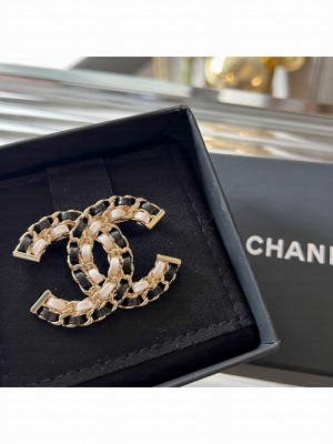 Chanel Women's Brooch AB1105
